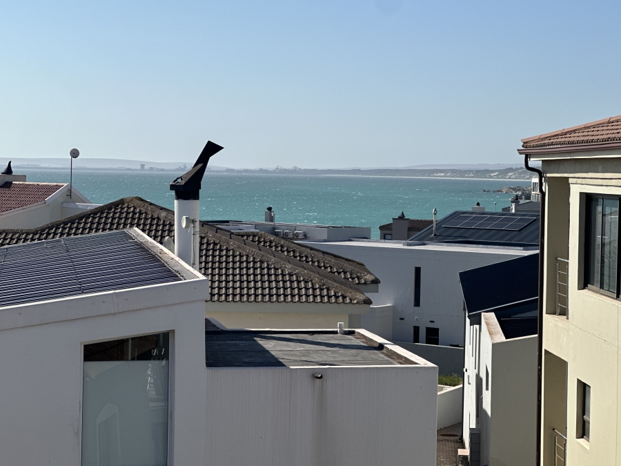 4 Bedroom Property for Sale in Calypso Beach Western Cape